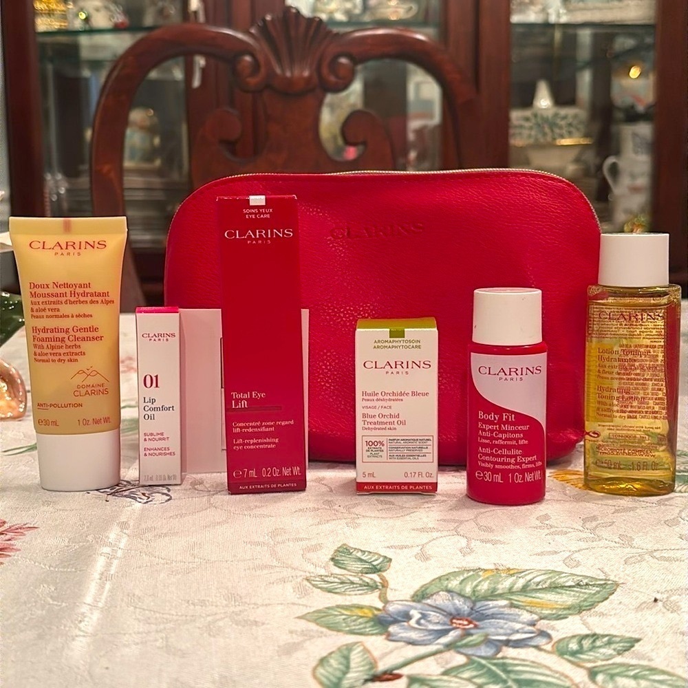 Brand New Clarins Travel Skincare Kit Cleanser Eye Treatment Oil Toning Lotion